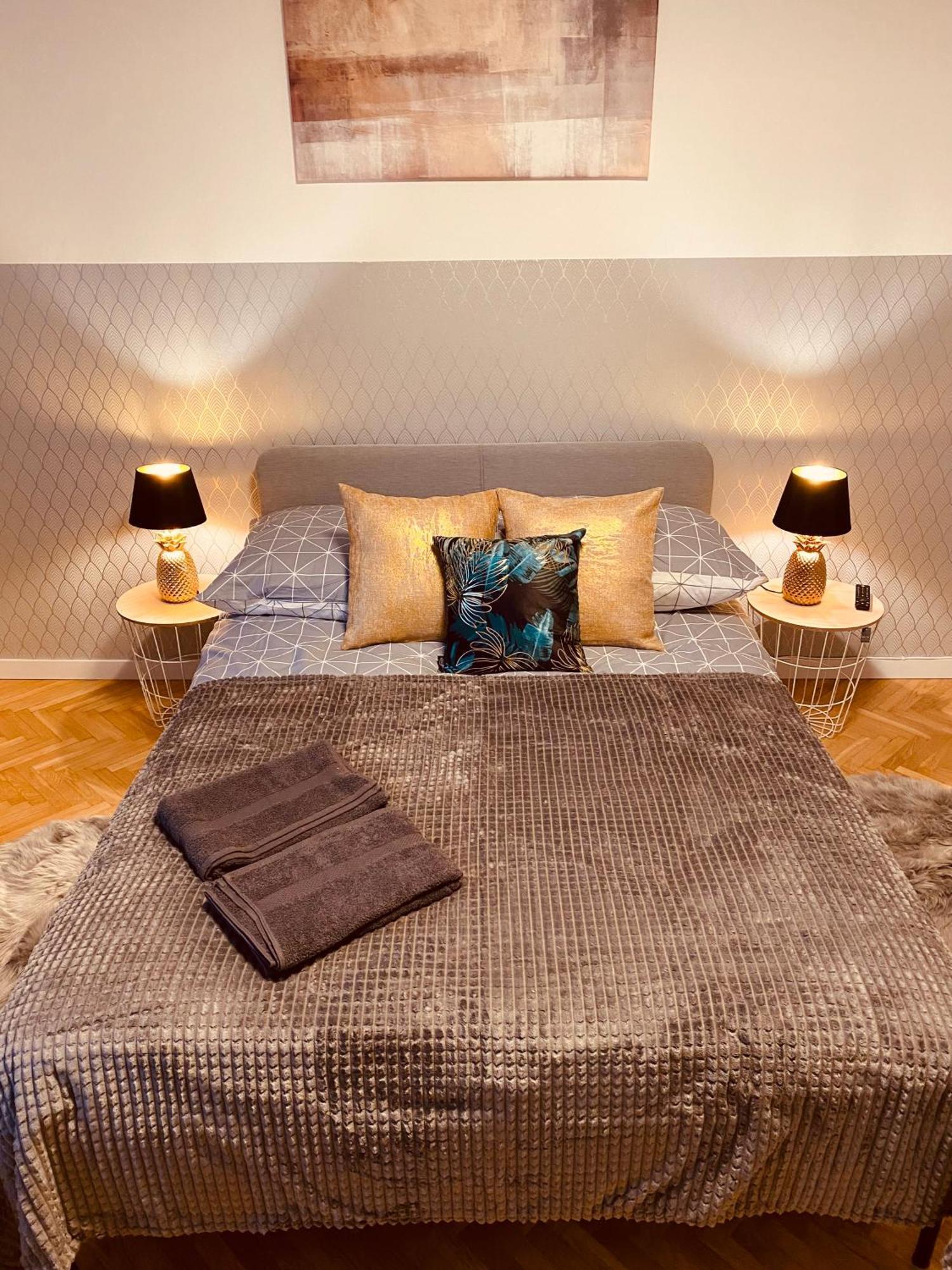 Clicktheflat Karmelicka Hostel *